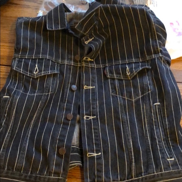 Supreme Levi’s Pinstripe Denim Trucker Jacket - Picture 3 of 3